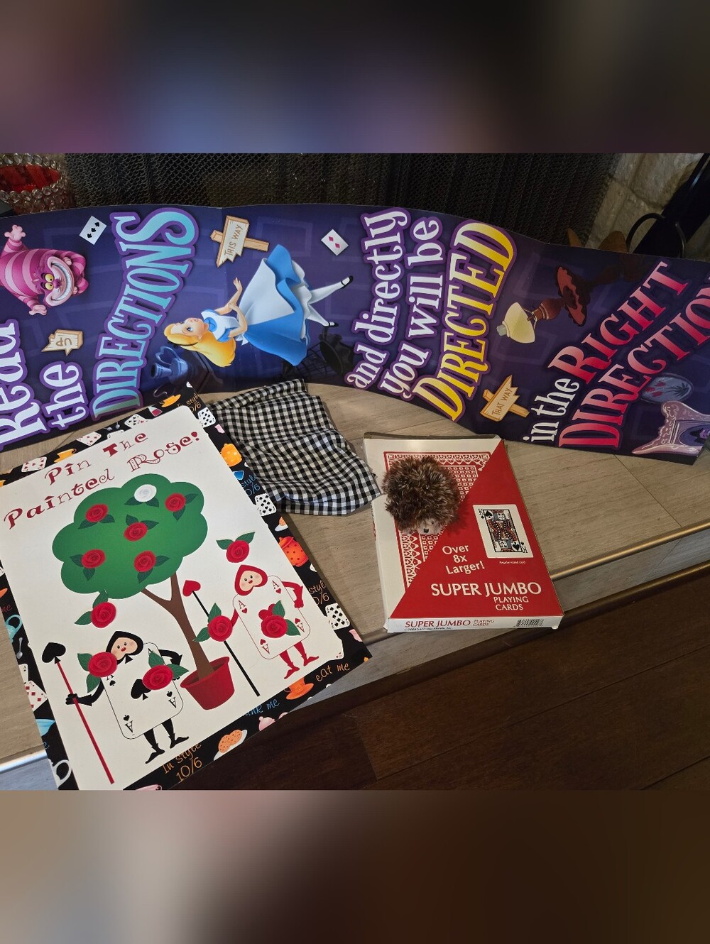 Birthday Party Supplies- Alice In Wonderland - Picture 12 of 16